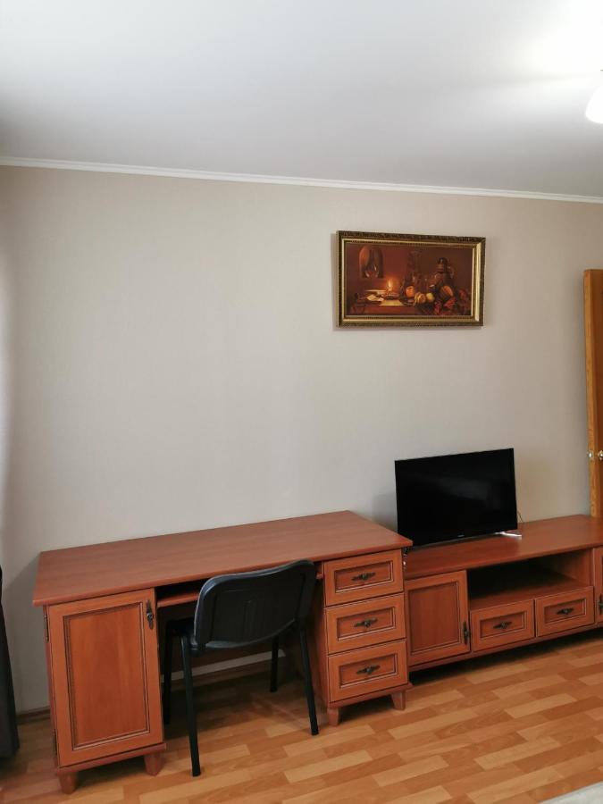 1 Комнатная Квартира В Самом Центре С Видом На Сквер Qostanay Exterior foto