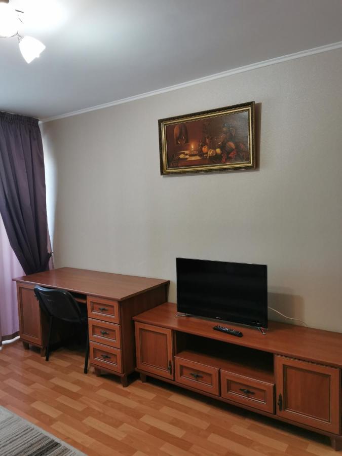 1 Комнатная Квартира В Самом Центре С Видом На Сквер Qostanay Exterior foto
